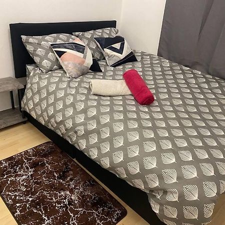 2 Bedroom Flat Camberwell Grove Londra Dış mekan fotoğraf