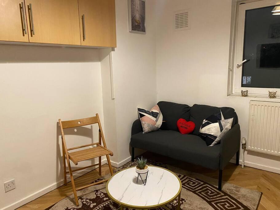 2 Bedroom Flat Camberwell Grove Londra Dış mekan fotoğraf