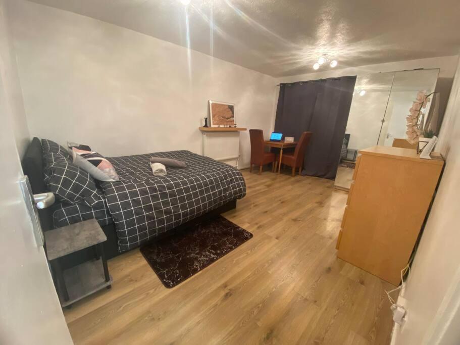 2 Bedroom Flat Camberwell Grove Londra Dış mekan fotoğraf