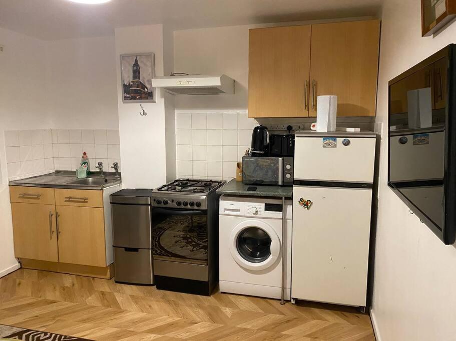 2 Bedroom Flat Camberwell Grove Londra Dış mekan fotoğraf